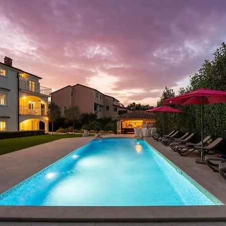 Sunset Garden Comfortable Holiday