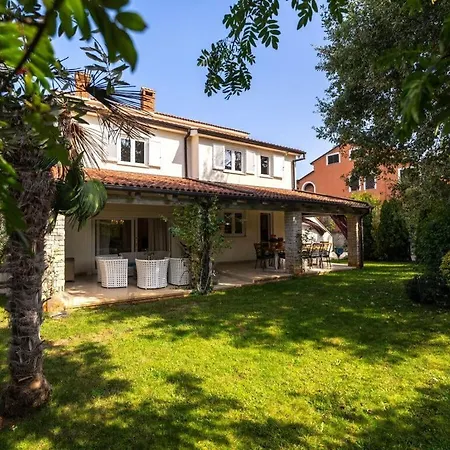 Villa Sunset Garden Comfortable Holiday Porec